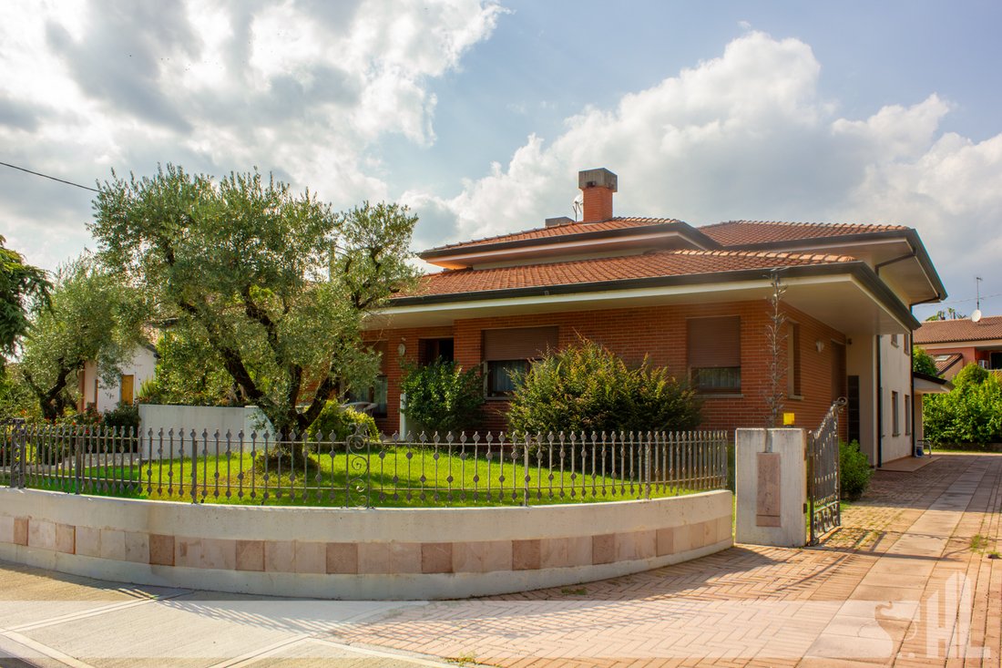 House in San Vendemiano, Veneto, Italy 1 - 18749248