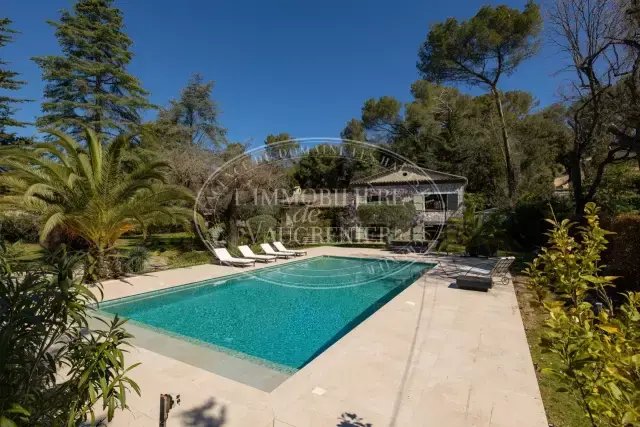 Maison à Nord, Roquefort-les-Pins, France 2 - 17562440