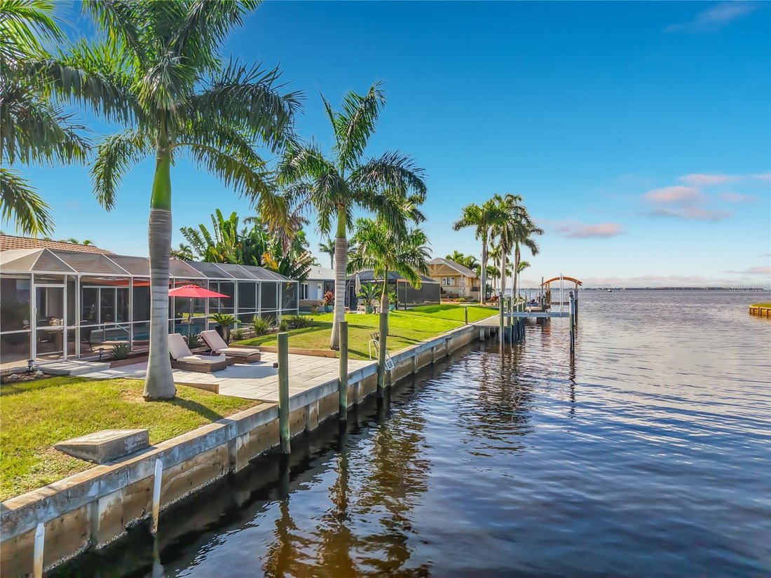 Casa en Port Charlotte, Florida, Estados Unidos 4 - 18708734