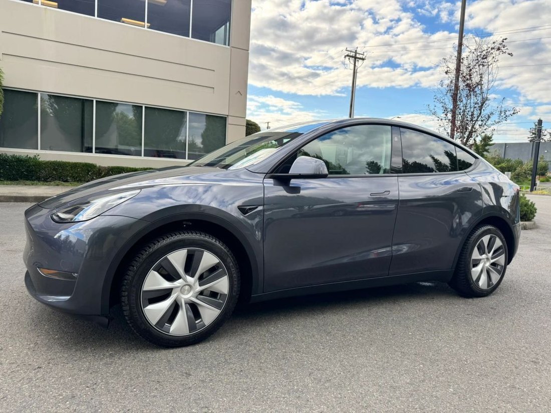 Suv in Bellevue, WA, United States 5 - 18756464