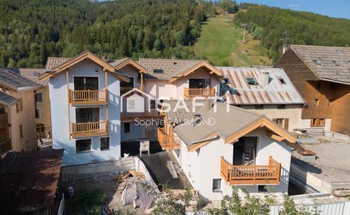 Casa a Saint-Chaffrey, Provenza-Alpi-Costa Azzurra, Francia 1