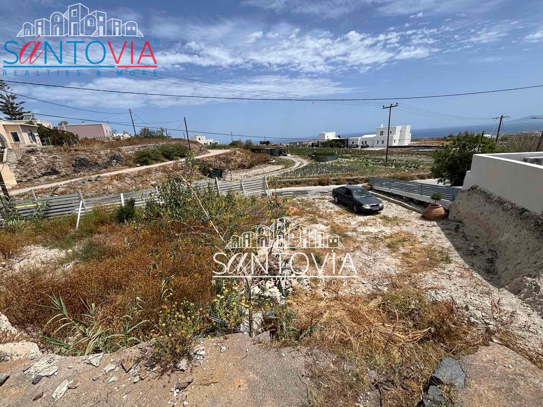 Land in Thira, Aegean, Greece 1 - 18759442