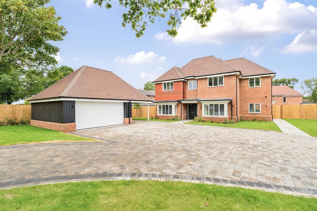 House in Solent Breezes, Fareham, England 1 - 18761347