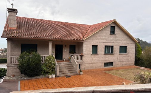 Chalet à Ardan, Marín, Espagne 1