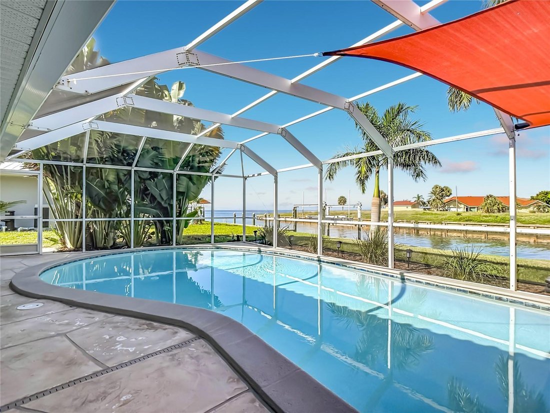 Casa en Port Charlotte, Florida, Estados Unidos 5 - 18708734