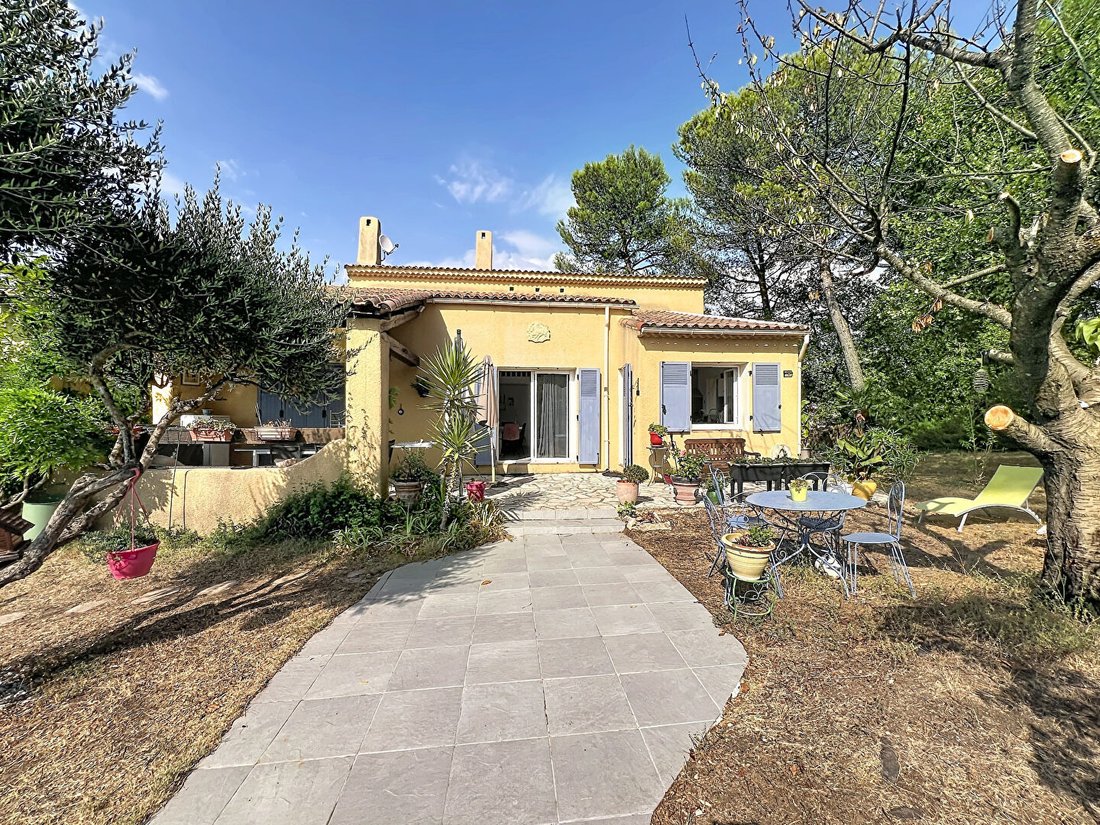 Villa a Belcodène, Provenza-Alpi-Costa Azzurra, Francia 1 - 18755483