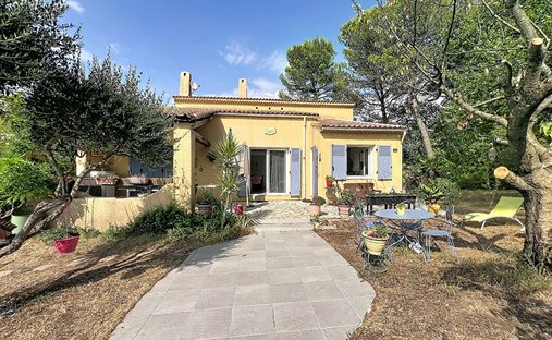 Villa in Belcodene, Provence-Alpes-Côte d'Azur, France 1