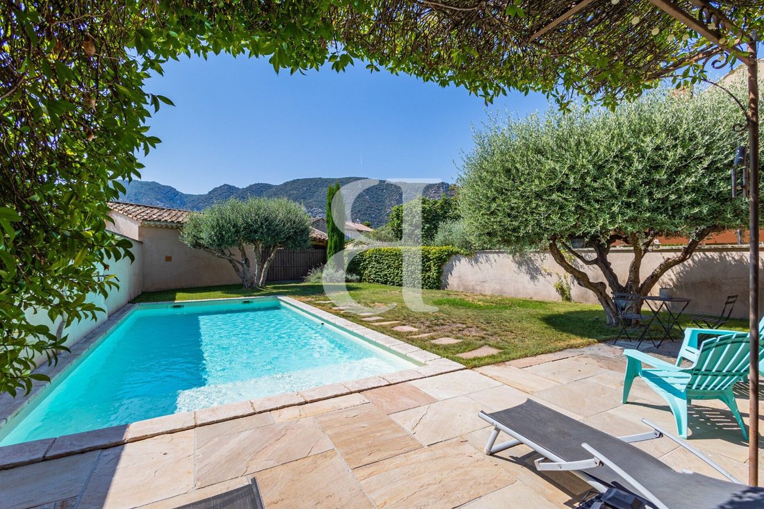Villa a Maubec, Provenza-Alpi-Costa Azzurra, Francia 5 - 18758028