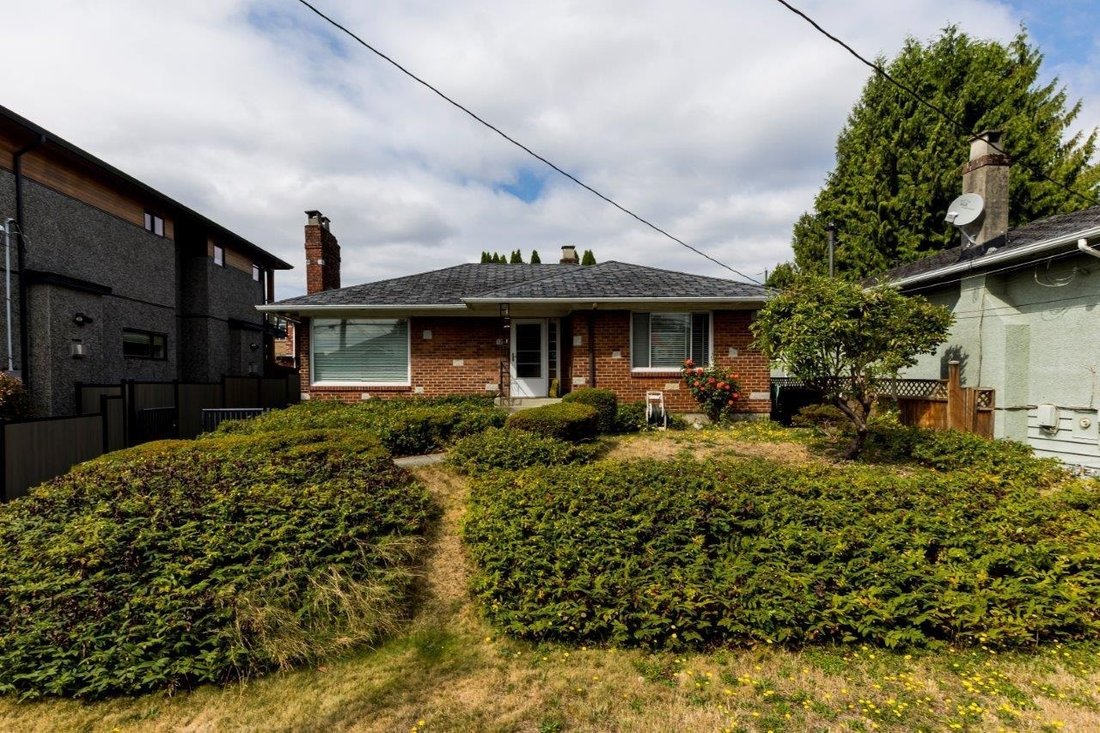 House in Burnaby, British Columbia, Canada 2 - 18753869