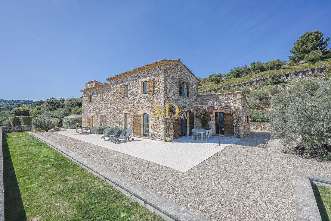 Château à Gordes, Provence-Alpes-Côte d'Azur, France 1 - 18754745