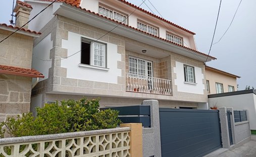 Chalet in Seixo, Marin, Spain 1
