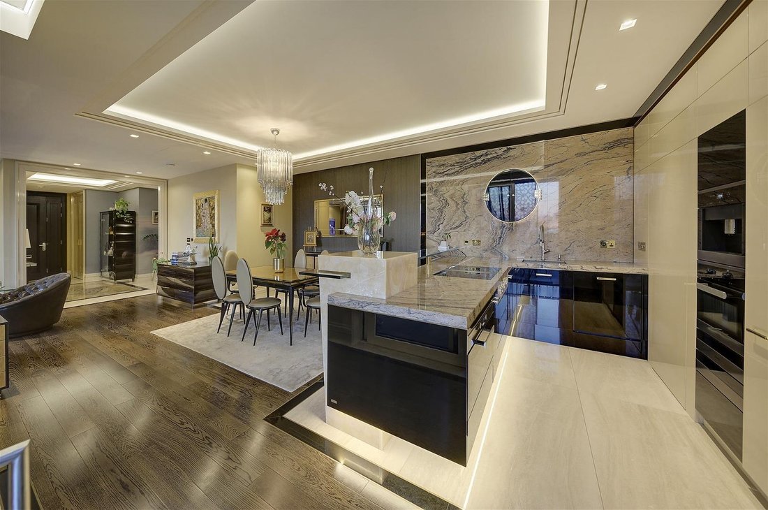 Apartment in WC2, Westminster, England 4 - 18761048