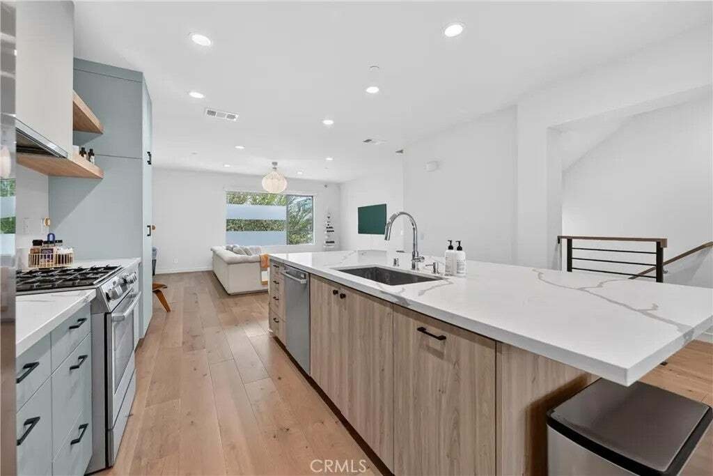 Appartement à Los Angeles, Californie, États-Unis 5 - 18758755