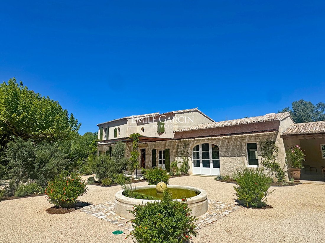 Villa à Eygalières, Provence-Alpes-Côte d'Azur, France 2 - 18750226