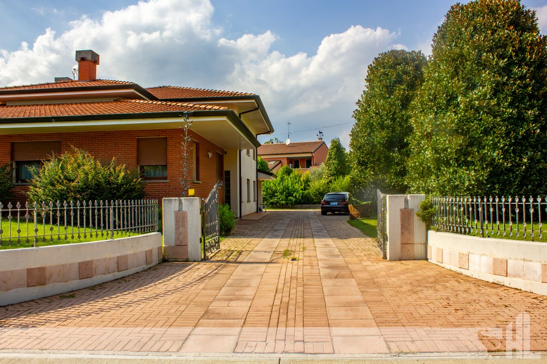 House in San Vendemiano, Veneto, Italy 4 - 18749248