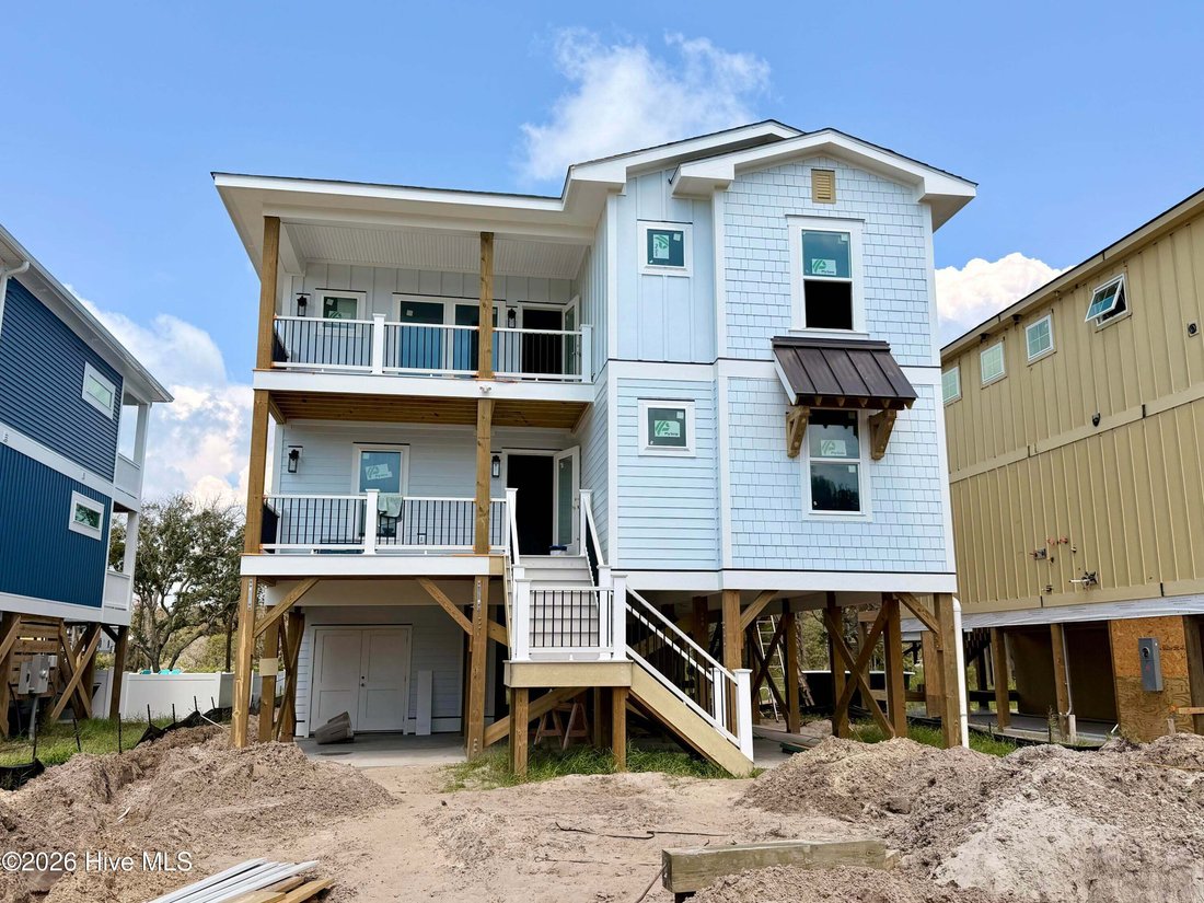 House in Oak Island, North Carolina, United States 1 - 18756969