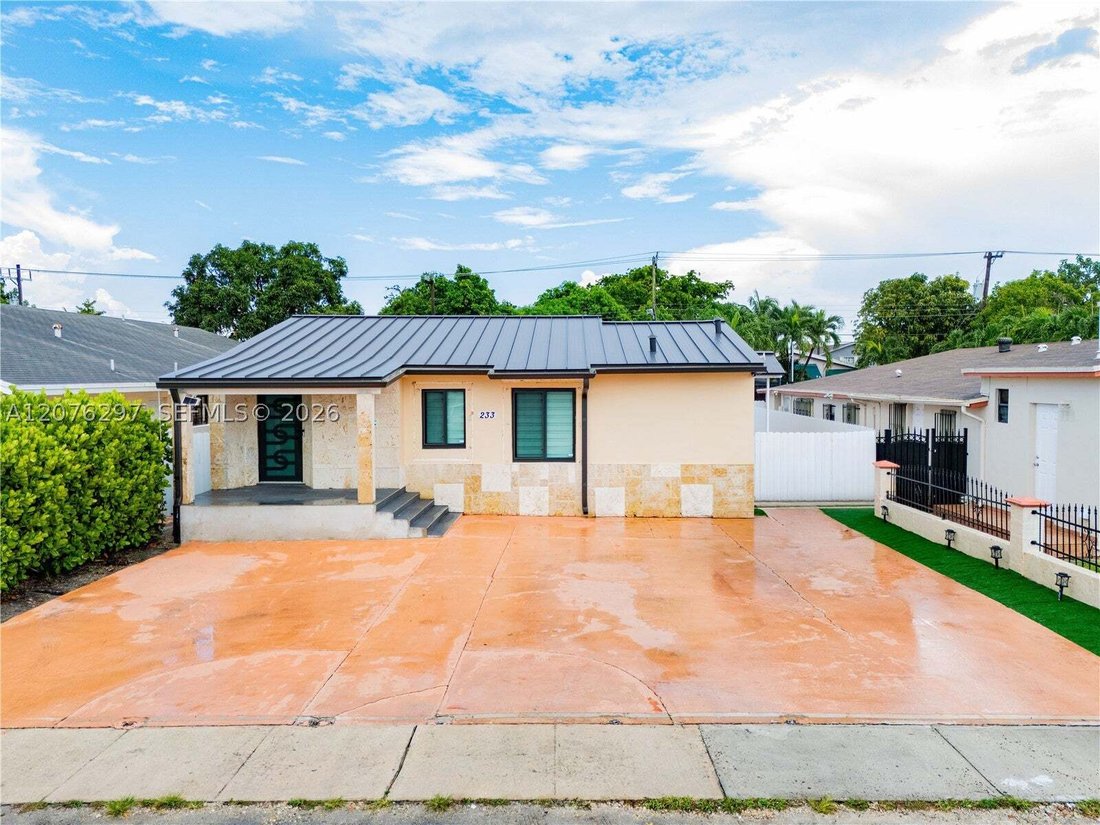 Casa a Hialeah, Florida, Stati Uniti 1 - 18715641