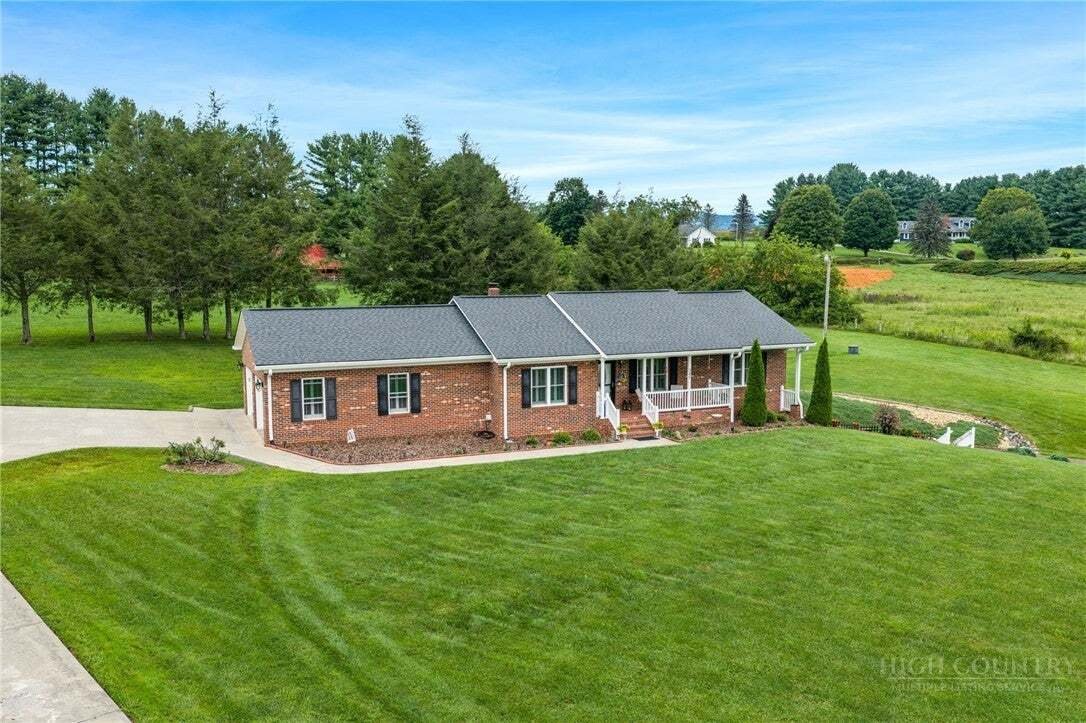 Casa a Jefferson, Carolina del Nord, Stati Uniti 2 - 18750640