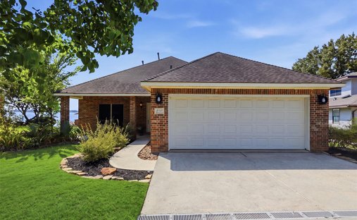 House in Montgomery, Texas, United States 1