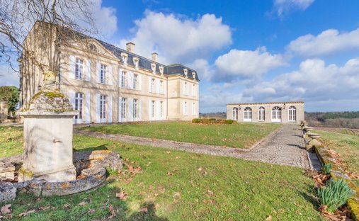 Château à Saint Bruno-Saint Augustin, Bordeaux, France 1