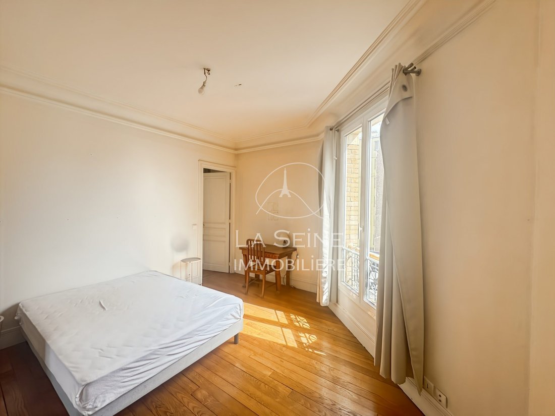 Apartment in Violet Commerce, Paris 15e Arrondissement, Paris 4 - 18757955