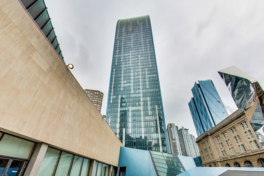 Condo in Toronto, Ontario, Canada 1 - 18753967