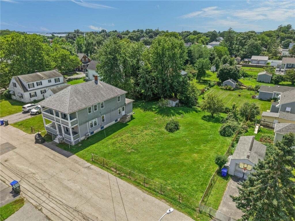 Otros en Bristol, Rhode Island, Estados Unidos 2 - 18760878