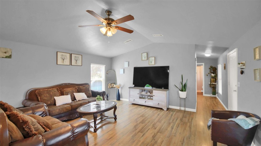 Andere in New Braunfels, Texas, Vereinigte Staaten 5 - 18749053
