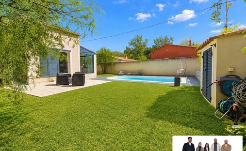 House in Saint-Mitre-les-Remparts, Provence-Alpes-Côte d'Azur, France 1