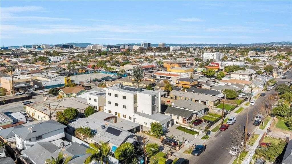 Autres à Inglewood, Californie, États-Unis 4 - 17975440
