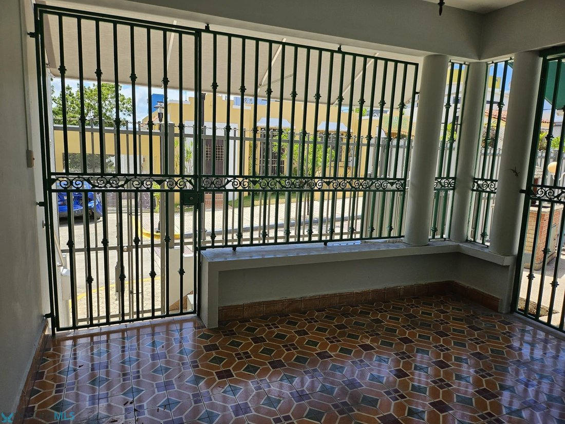 House in Bayamón, Bayamón, Puerto Rico 3 - 18756009