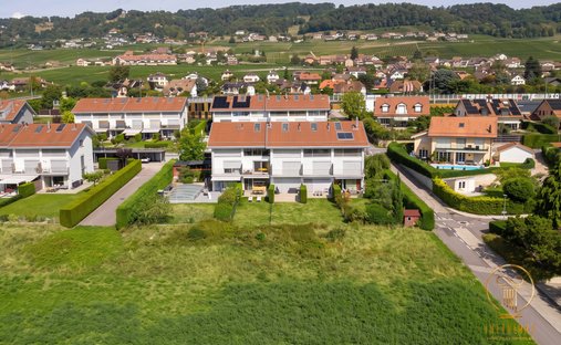 House in Mont-sur-Rolle, Vaud, Switzerland 1