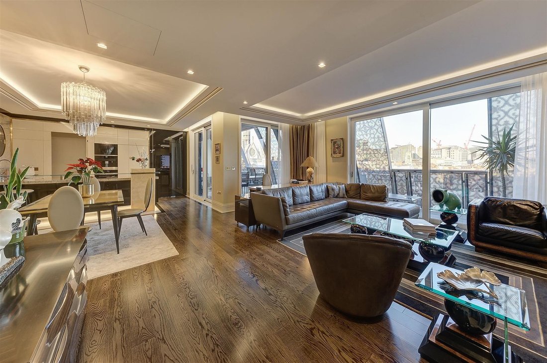 Apartment in WC2, Westminster, England 3 - 18761048