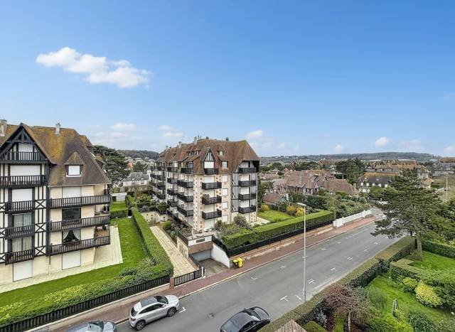 Villa in Deauville, Normandie, Frankreich 4 - 17646402