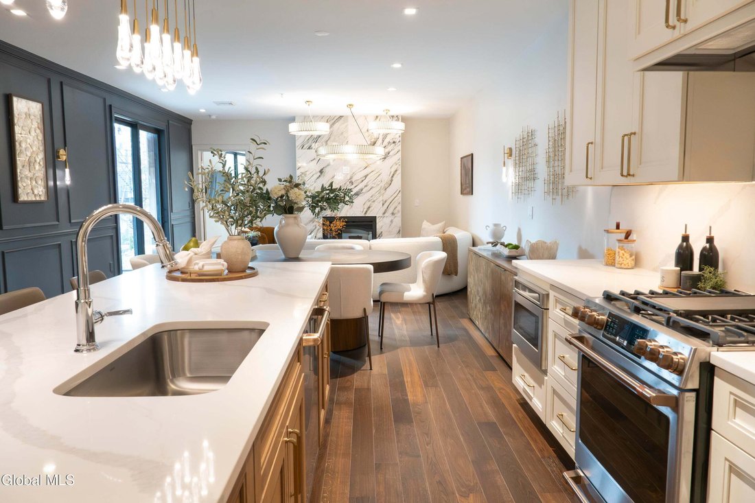 Condo in Saratoga Springs, New York, United States 4 - 18749178