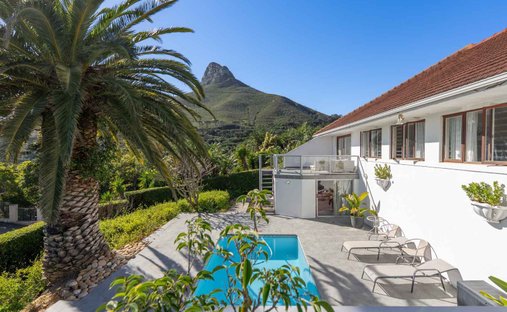 House in Camps Bay, Atlantic Seaboard, Cape Town 1