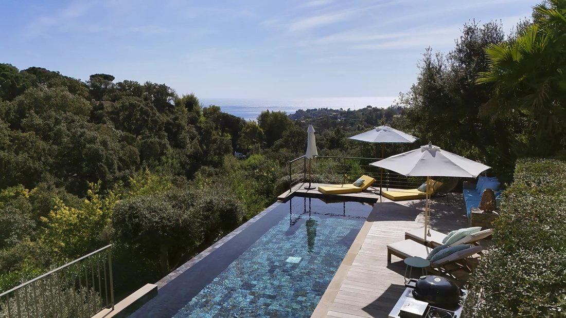 Villa in La Croix-Valmer, Provence-Alpes-Côte d'Azur, France 2 - 18753065