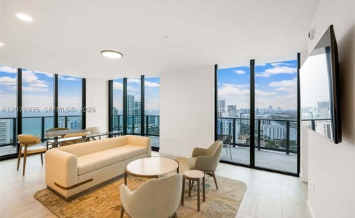 Condo in Miami Beach, Florida, United States 1