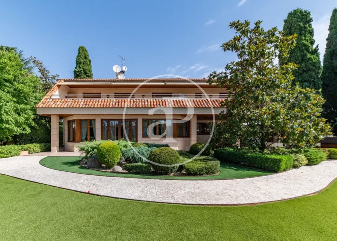 Villa à Hortaleza, Madrid, Espagne 1 - 18754719