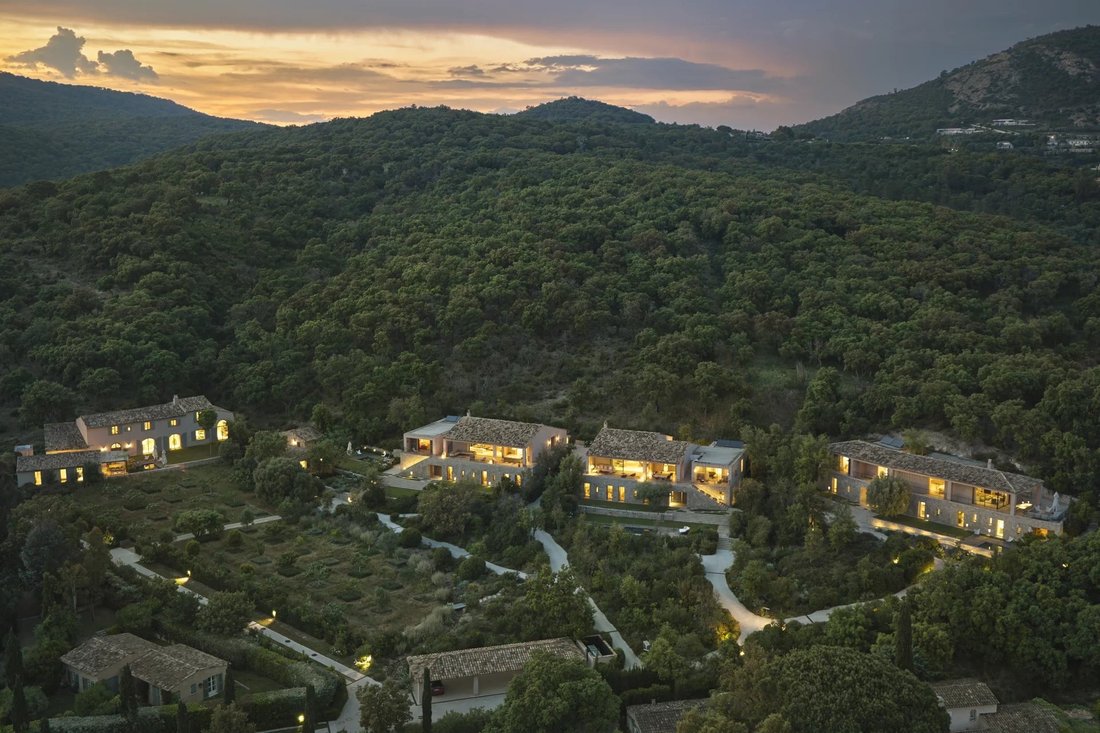 Villa à Grimaud, Provence-Alpes-Côte d'Azur, France 1 - 18753073