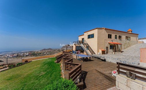 House in San Miguel de Abona, Canary Islands, Spain 1
