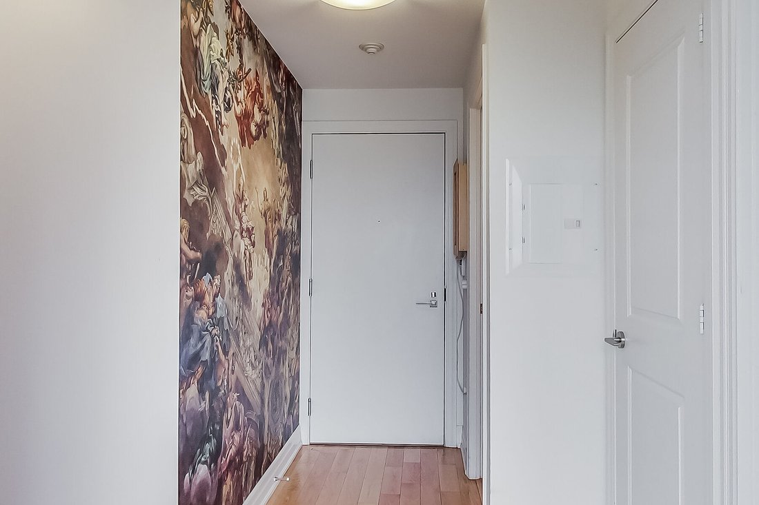 Condo in Toronto, Ontario, Canada 3 - 18753967
