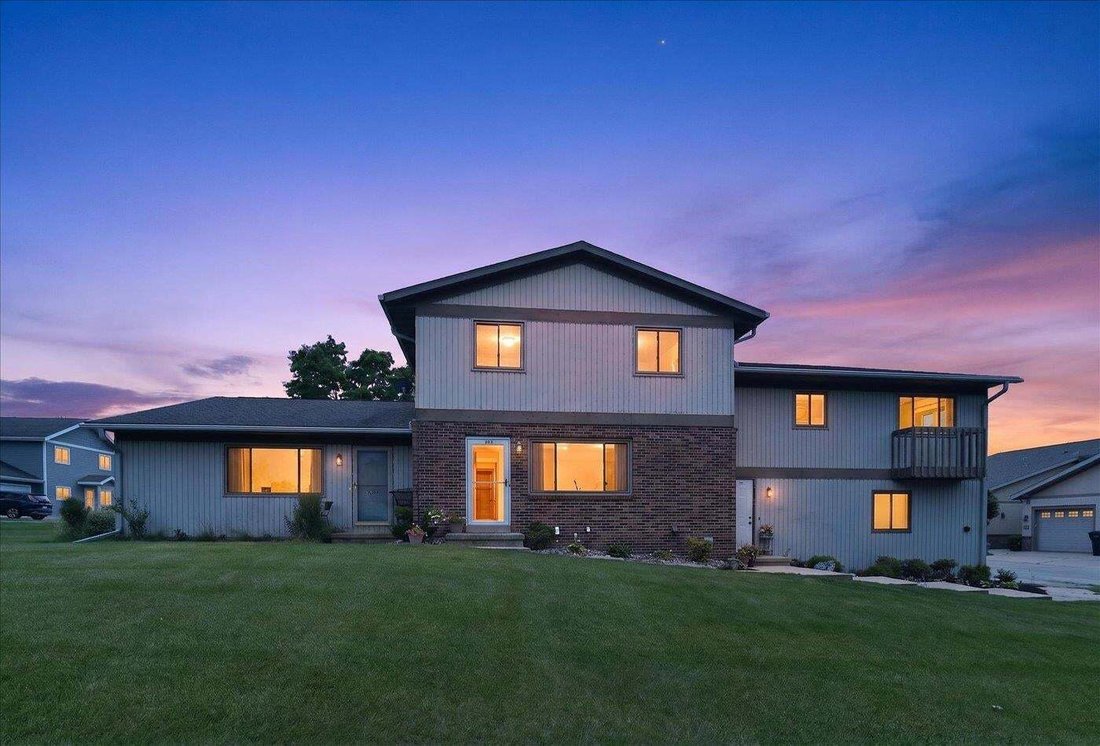 Residenza a Mount Horeb, Wisconsin, Stati Uniti 2 - 18750736