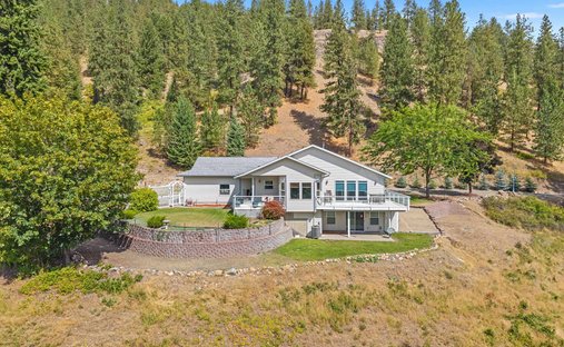 House in Addy, Washington, United States 1