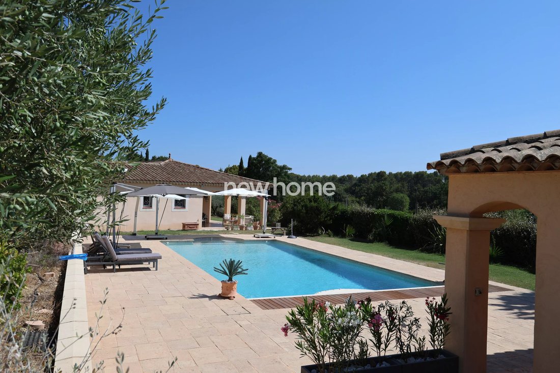 Villa en Flayosc, Provenza-Alpes-Costa Azul, Francia 4 - 18750087