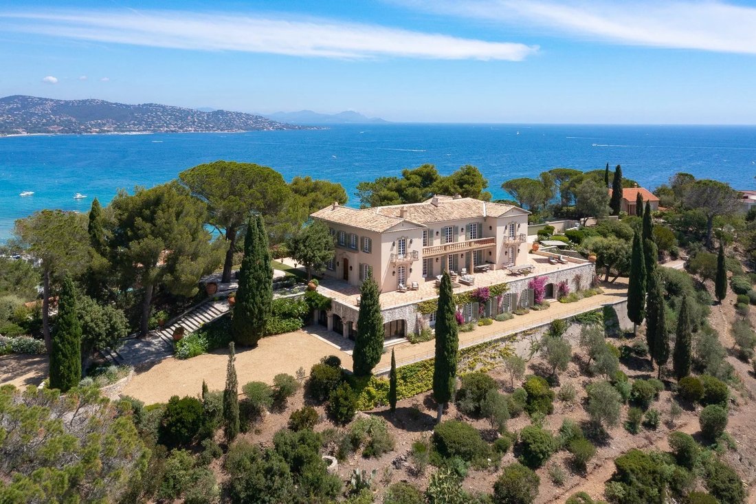 Villa in Ville-Les Saquedes-Le Bouillonnet, Sainte-Maxime, France 1 - 13564243