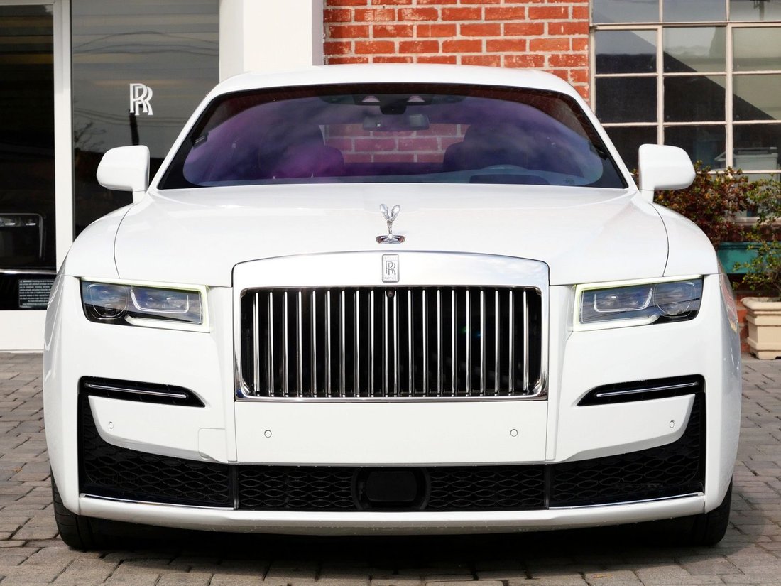 Sedan in Beverly Hills, CA, United States 5 - 18755109