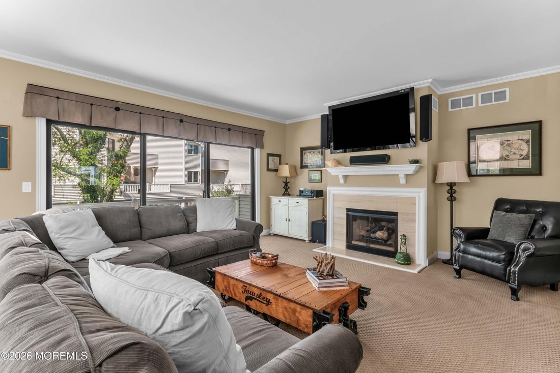 Condo in Long Branch, New Jersey, United States 5 - 18748386