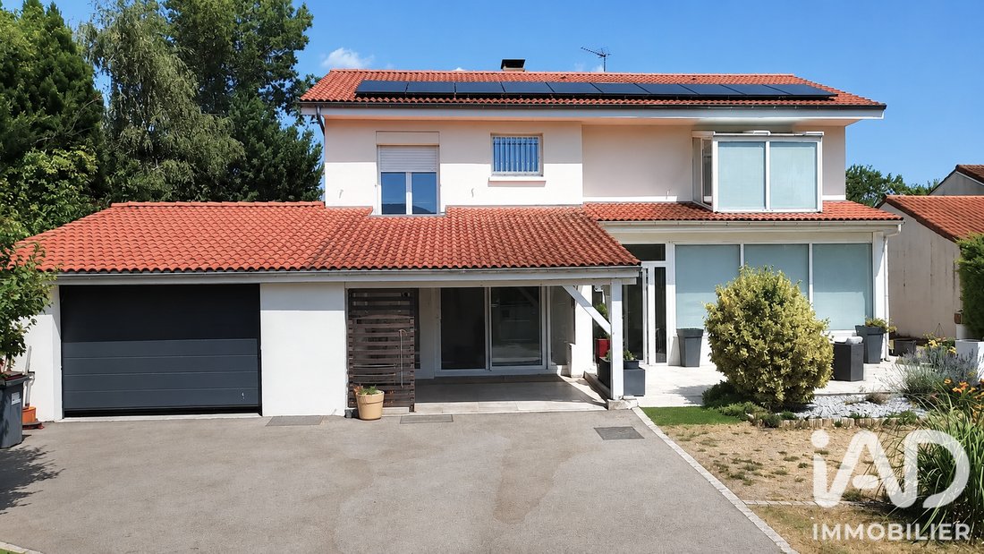 Casa a La Sauvetat, Auvergne-Rodano-Alpi, Francia 3 - 18345644