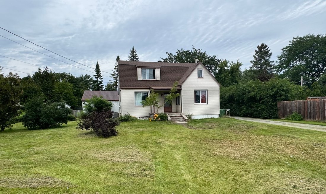 Rancho en Montréal, Quebec, Canadá 1 - 18754484